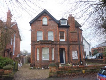 Studio to rent - Photo 5