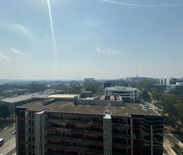 Stylish Living Meets Ultra Convenience - 2 BED - Photo 3