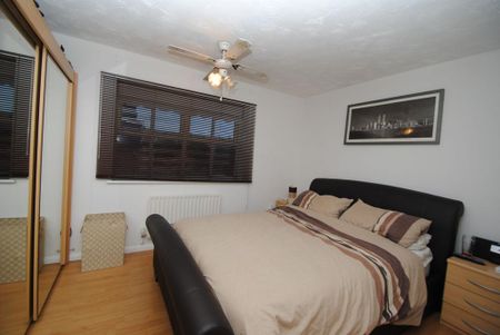 2 bedroom terraced house to rent - Photo 3