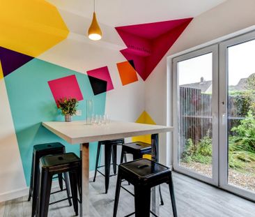 1 bedroom in a house share to rent - Photo 2