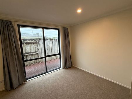 3 bedrooms 3 bathrooms plus 1 hobby room for rent - Photo 4