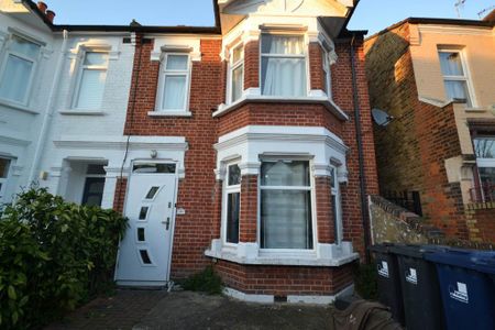 House share to rent - Photo 2