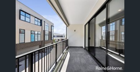 6 Sykes Walk, St Albans, Vic 3021 - Photo 3