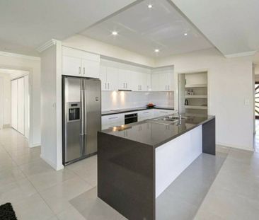 A FAMILY HOME YOU'LL LOVE - Photo 3