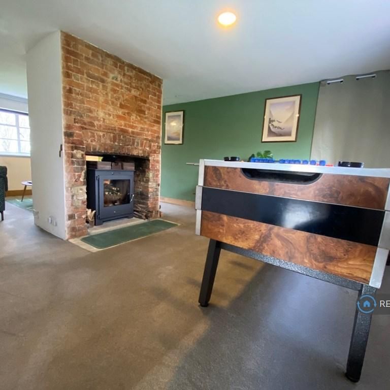 4 bedroom detached house to rent - Photo 1