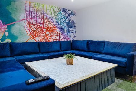 1 bedroom in a house share to rent - Photo 2