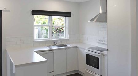 Renovated Three Bedroom Home - Photo 2