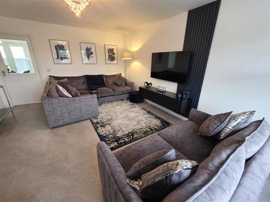 3 bedroom detached house to rent - Photo 1
