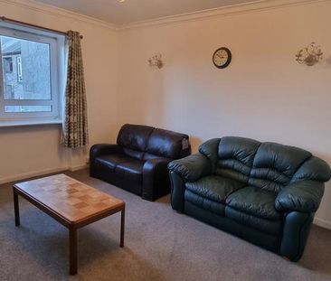 3 bedroom flat to rent - Photo 1