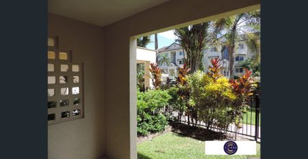 Stylish Inner-City Apartment with Dual Courtyards - Photo 5