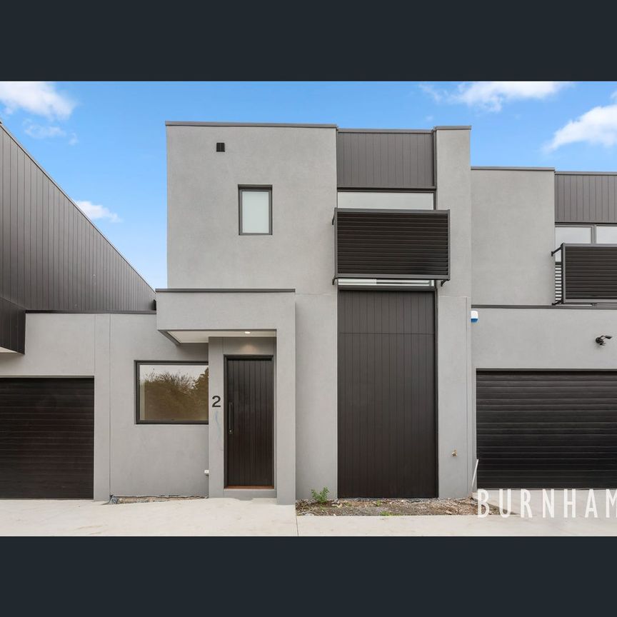 2/11 Owen Street, Footscray, Vic 3011 - Photo 1