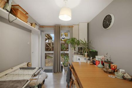 2 bedroom terraced house to rent - Photo 2