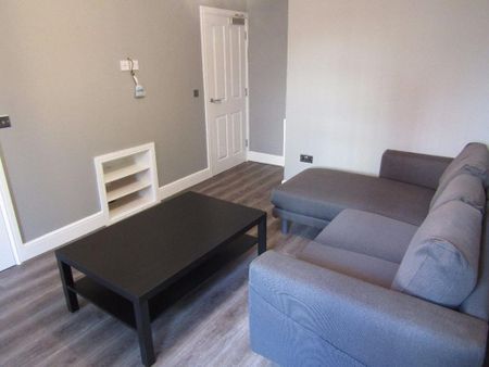 5 bedroom terraced house to rent - Photo 2