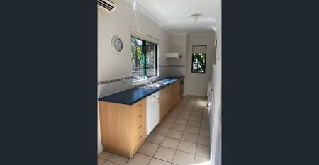 FULLY FURNISHED APARTMENT IN PRIME LOCATION - Photo 5