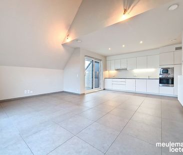 Rustig gelegen recent appartement met parking - Photo 1