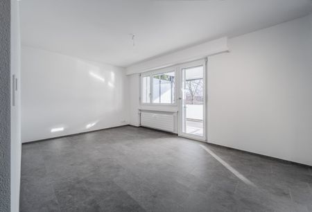 Rent a 3 ½ rooms apartment in Niederhasli - Photo 2