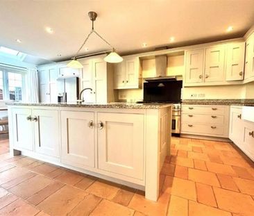 3 Bedroom Semi Detached Available Arranging tenancy - Photo 5
