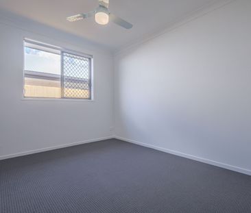 Easy living with low yard maintenance! - Photo 6