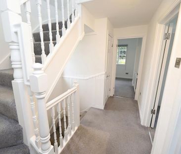 4 bedroom semi-detached house to rent - Photo 6