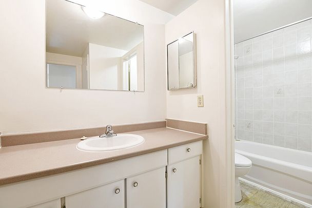 1343 Meadowlands Drive, Parkwood Hills - Fisher glen, Ottawa, ON - Photo 1
