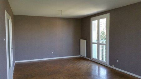 Location appartement 4 pièces 75 m² à Privas (07000) - Photo 3