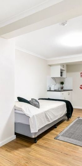 FULLY FURNISHED STUDIO APARTMENT - Photo 1