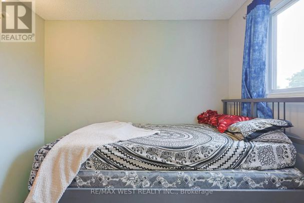 300 CRAWFORD STREET - Photo 1