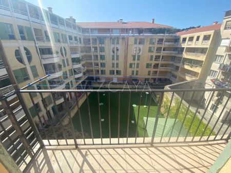 Location Appartement 3 pièces 48m² NICE 06300 - Photo 5