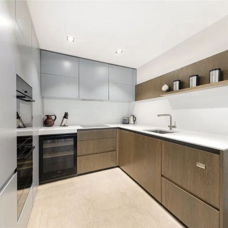 1 bedroom flat in St. James's - Photo 3