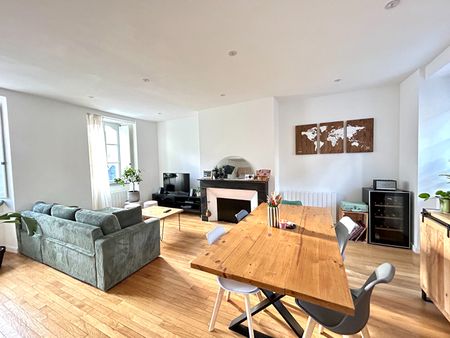 Location appartement 3 pièces, 74.00m², Château-Gontier-sur-Mayenne - Photo 2