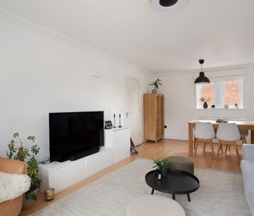 3 bedroom terraced house to rent - Photo 5