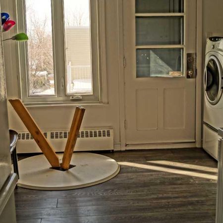 GRAND 4 1/2 à louer,, 3e étage, avenue Duval. Très propre et bien situé. - Photo 4