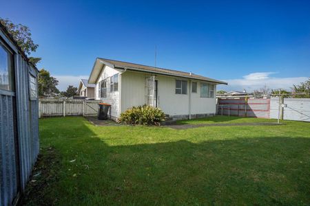 Low maintenance living on Burns - Photo 2
