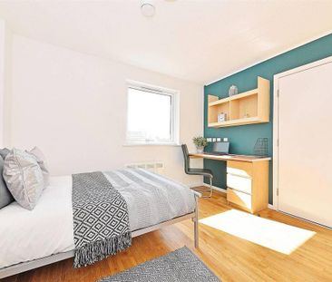 1 bedroom in a flat share to rent - Photo 1
