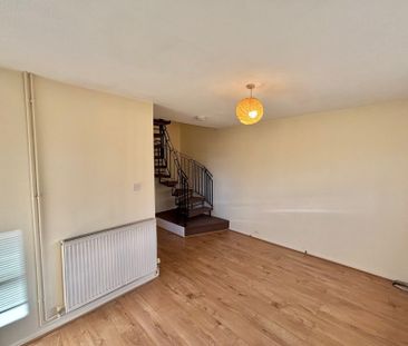 Woodrush Close, Taunton - Photo 3