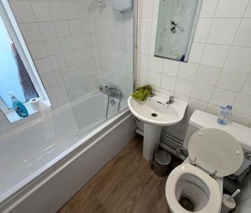 3 bedroom townhouse to rent - Photo 2