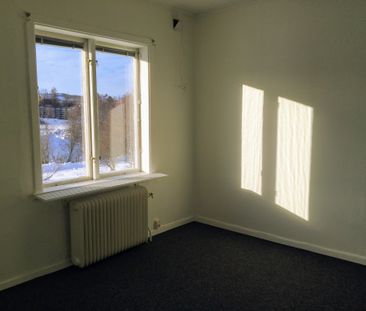 Ljus & rymlig 2:a i Högland - Foto 4