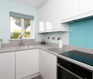 2 bedroom terraced house to rent - Photo 6