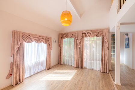 35 Knightsbridge Avenue, Nunawading VIC 3131 - House For Rent | Domain - Photo 2