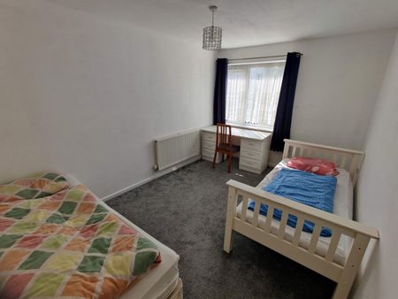 4 Bed Terraced House, Upper Tulse Hill, SW2 - Photo 4