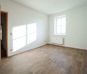 Tolle 3-Raum-Wohnung, 2 Bäder, zentrumsnah, zum baldigen Einzug - Photo 2