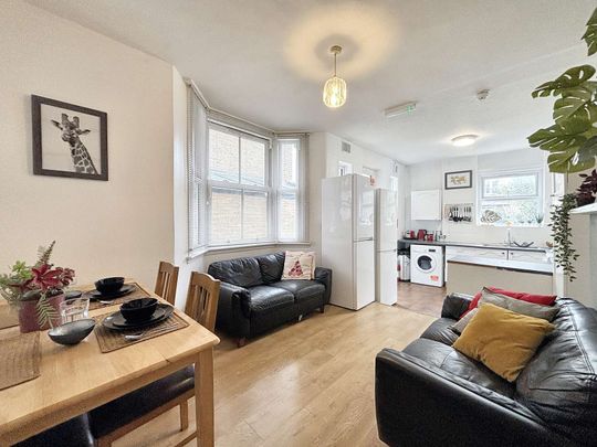 Duckett Road Room 5 - Photo 1