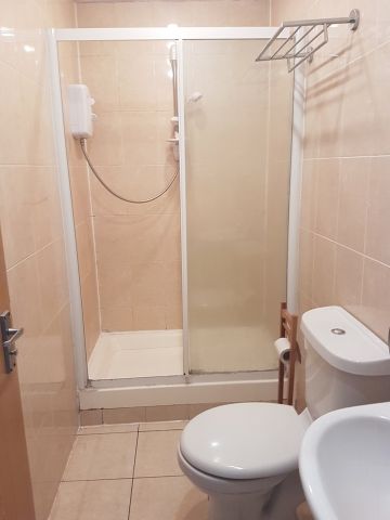 Studio Flat, Alexandra Park Road, N10 - Photo 3