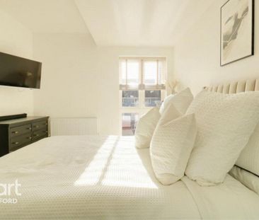 2 bedroom flat to rent - Photo 2