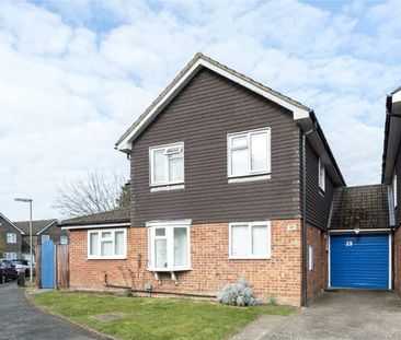 Snowdrop Way, Woking - 4 bedrooms Property for lettings - Seymours - Photo 3