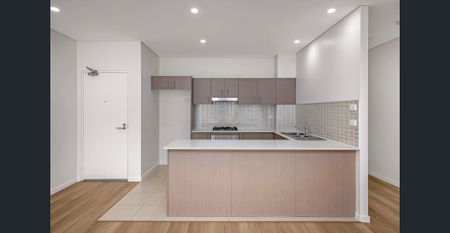 3 Bedroom Spacious Apartment - Photo 2