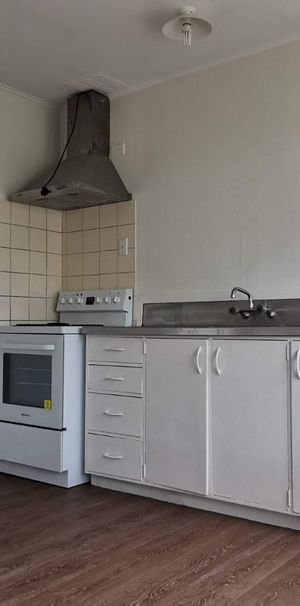Easy Living in Papatoetoe - Photo 1