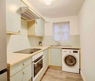 Scholars Walk, Langley, Slough, SL3 - Photo 4