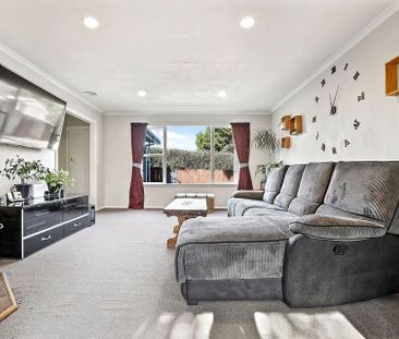 Charming 3BR Home with Garden in Taupo - Photo 3