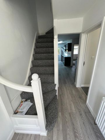 4 bedroom terraced house to rent - Photo 2